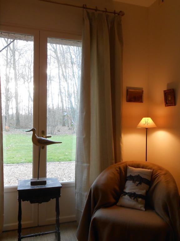 Bed and Breakfast Logis de la Paqueraie à Saint-Branchs Extérieur photo