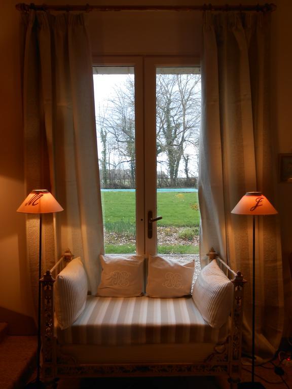 Bed and Breakfast Logis de la Paqueraie à Saint-Branchs Extérieur photo